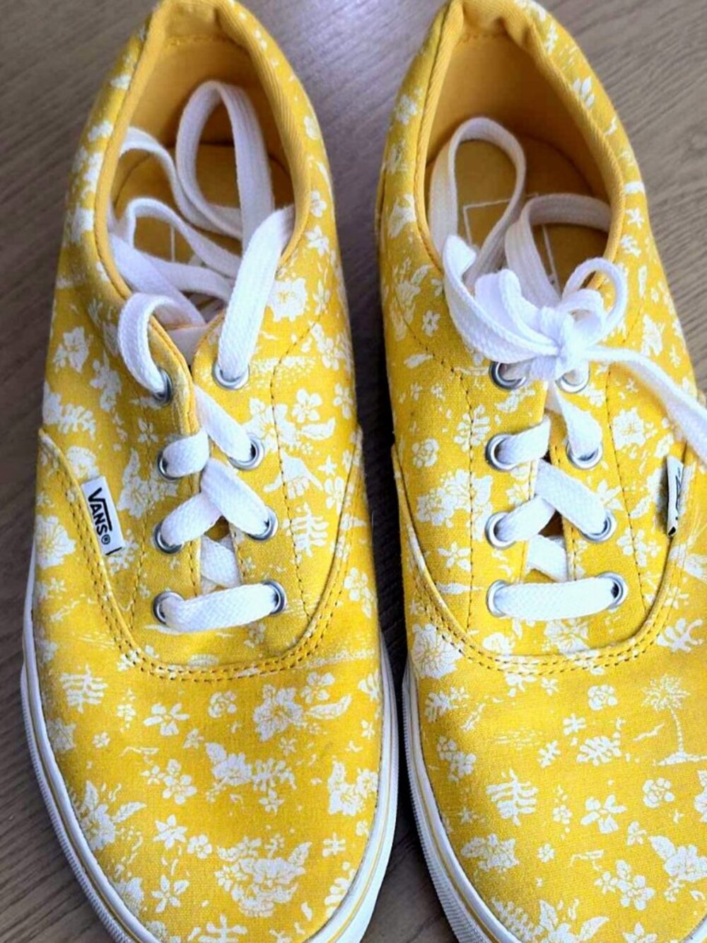 Vans Authentic Yellow/White Floral Canvas Sneakers Womens Size 10 Like New - Picture 14 of 16